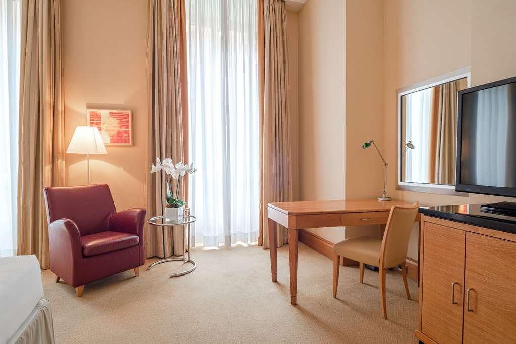 Hotel Capo D'Africa - Colosseo Rome Room photo